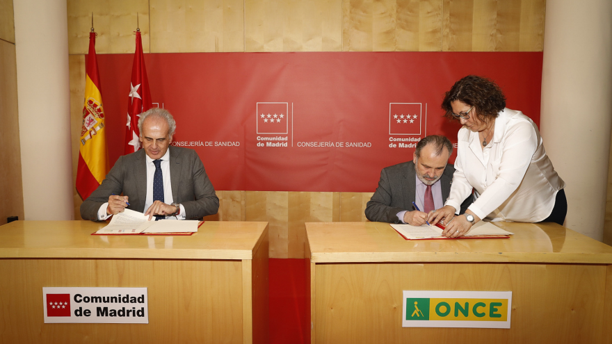 Texto Alternativo: La Comunidad facilita la integración y accesibilidad a las personas ciegas o con deficiencia visual grave en el Servicio Madrileño de Salud