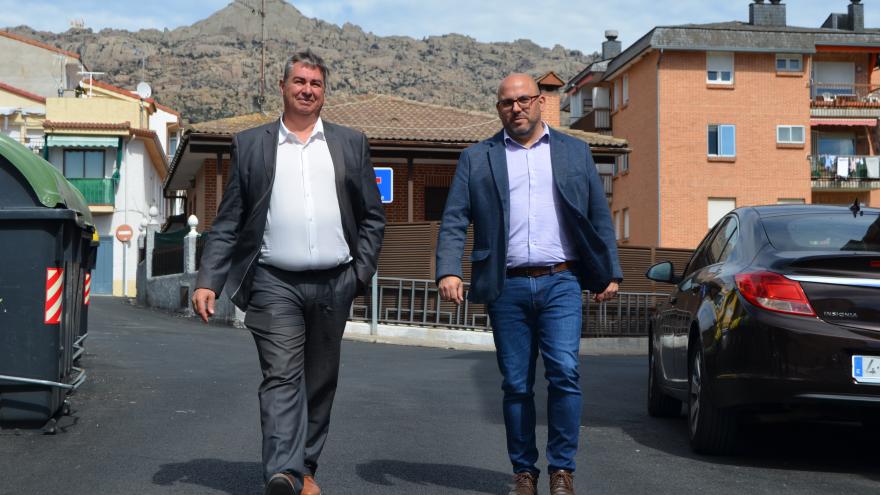 Texto Alternativo: La Comunidad de Madrid finaliza la operación asfalto en 33 calles de Manzanares El Real