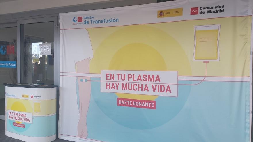 Texto Alternativo: Los donantes de la zona norte acuden al Hospital Universitario Infanta Sofía para participar en el Tour Plasma