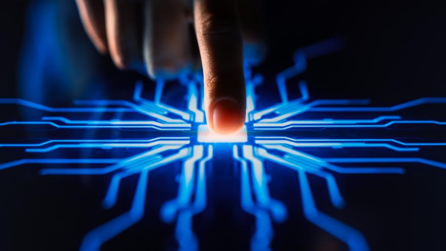 Texto Alternativo: La Comunidad de Madrid aprueba la Estrategia de Digitalización 2023/26 como referente para la transformación tecnológica en la región