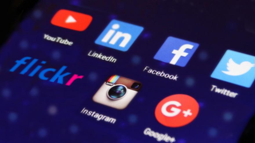 Texto Alternativo: La Comunidad de Madrid analiza en una investigación la compra de likes y seguidores en las redes sociales