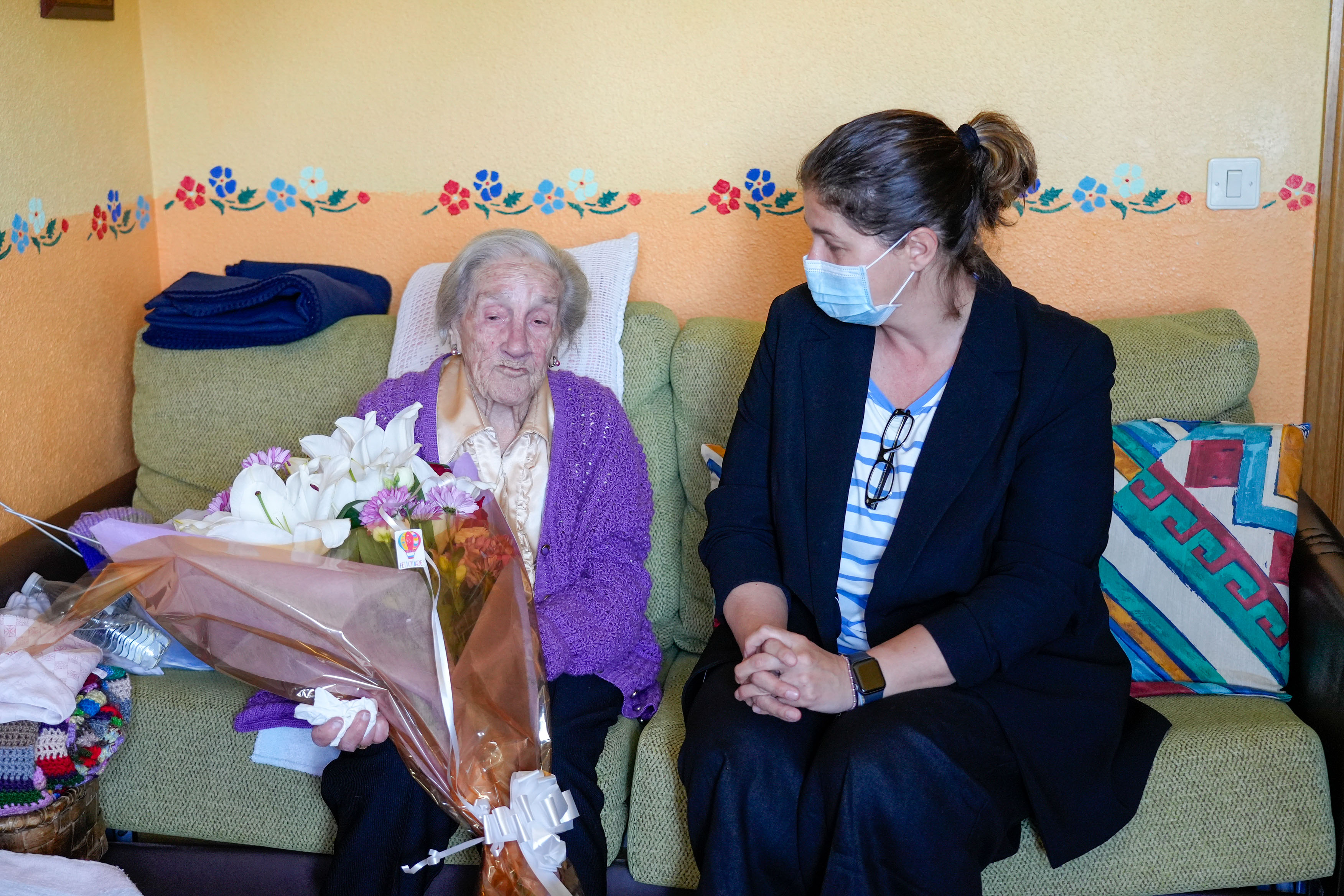 Texto Alternativo: 73 vecinos de Móstoles tienen más de 100 años de edad