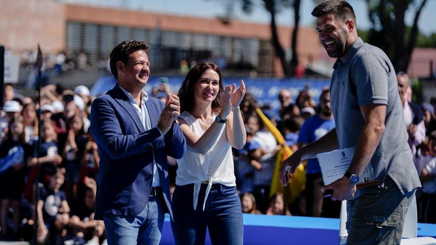 Texto Alternativo: Díaz Ayuso traslada la importancia del deporte a todas las edades para la salud y la formación integralde la persona: “Ayuda a vivir sin rendirnos”