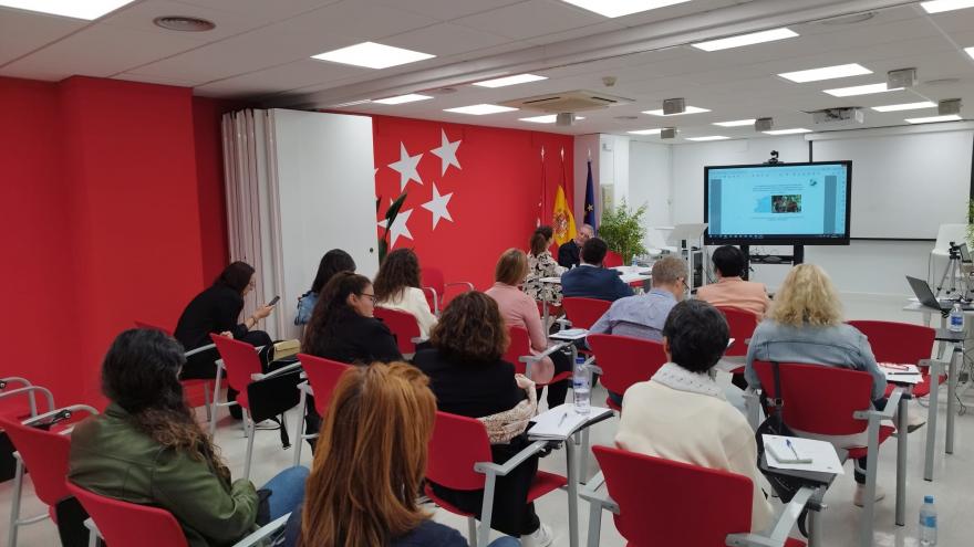 Texto Alternativo: El IRSST aborda la relación entre los accidentes cardiovasculares y la jornada laboral