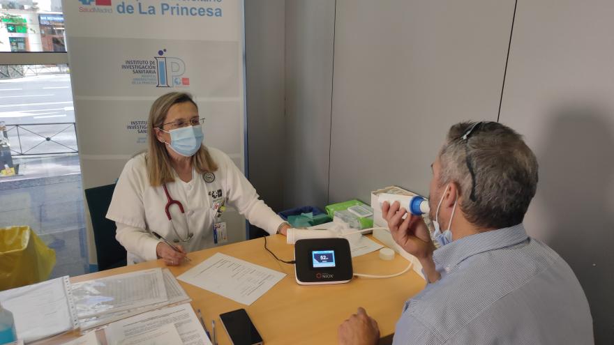 Texto Alternativo: El Hospital de La Princesa celebra el Día Mundial del Asma traduciendo la inflamación de las vías respiratorias en imagen y sonido