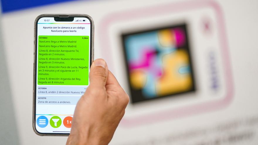 Texto Alternativo: La Comunidad de Madrid despliega un sistema de guiado por voz para personas ciegas en Metro