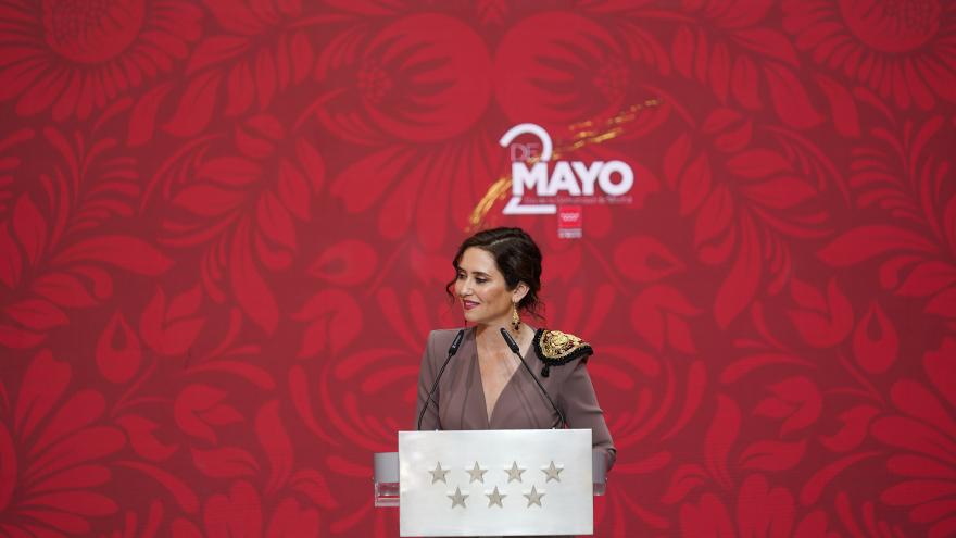 Texto Alternativo: Díaz Ayuso apela a la unidad en el 2 de Mayo y reivindica Madrid: “Ninguna nación pondría en peligro un patrimonio semejante”