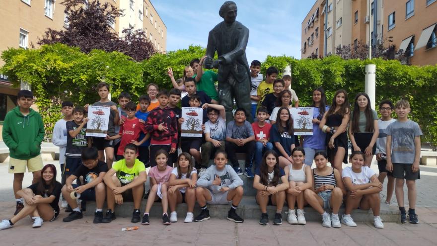 Texto Alternativo: Alumnos de Coslada promueven el 'maratón' de donación de sangre del Hospital del Henares