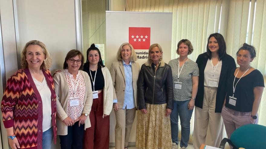 Texto Alternativo: La Comunidad de Madrid ofrece atención domiciliaria a embarazadas y familias vulnerables con niños