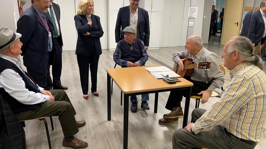 Texto Alternativo: La Comunidad de Madrid invierte en más de 2.300 plazas para la atención especializada a mayores dependientes en Centros de Día