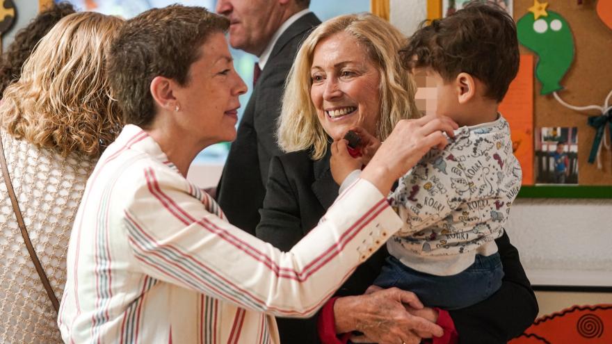 Texto Alternativo: La Comunidad de Madrid promueve la autonomía de madres jóvenes carentes de recursos y en riesgo de exclusión social