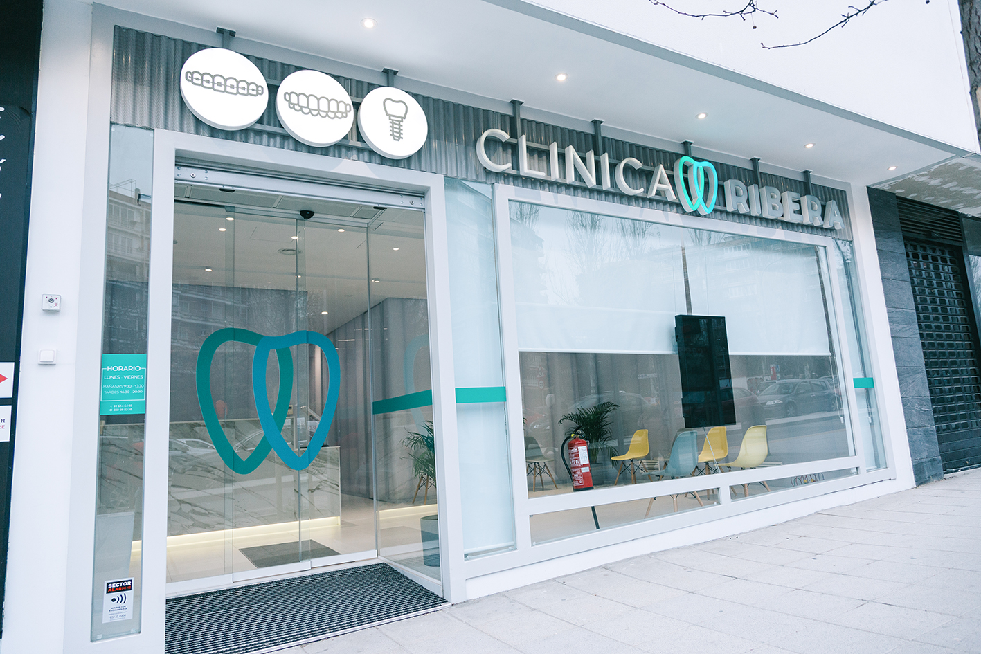 Texto Alternativo: Estamos de nuevo con el Dr. Víctor Paredes, odontólogo especialista en Cirugía Bucal e Implantología de Clínica Ribera