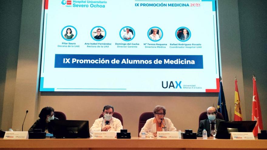 Texto Alternativo: El Hospital Severo Ochoa celebra la graduación de 67 alumnos de Medicina de la Universidad Alfonso X el Sabio