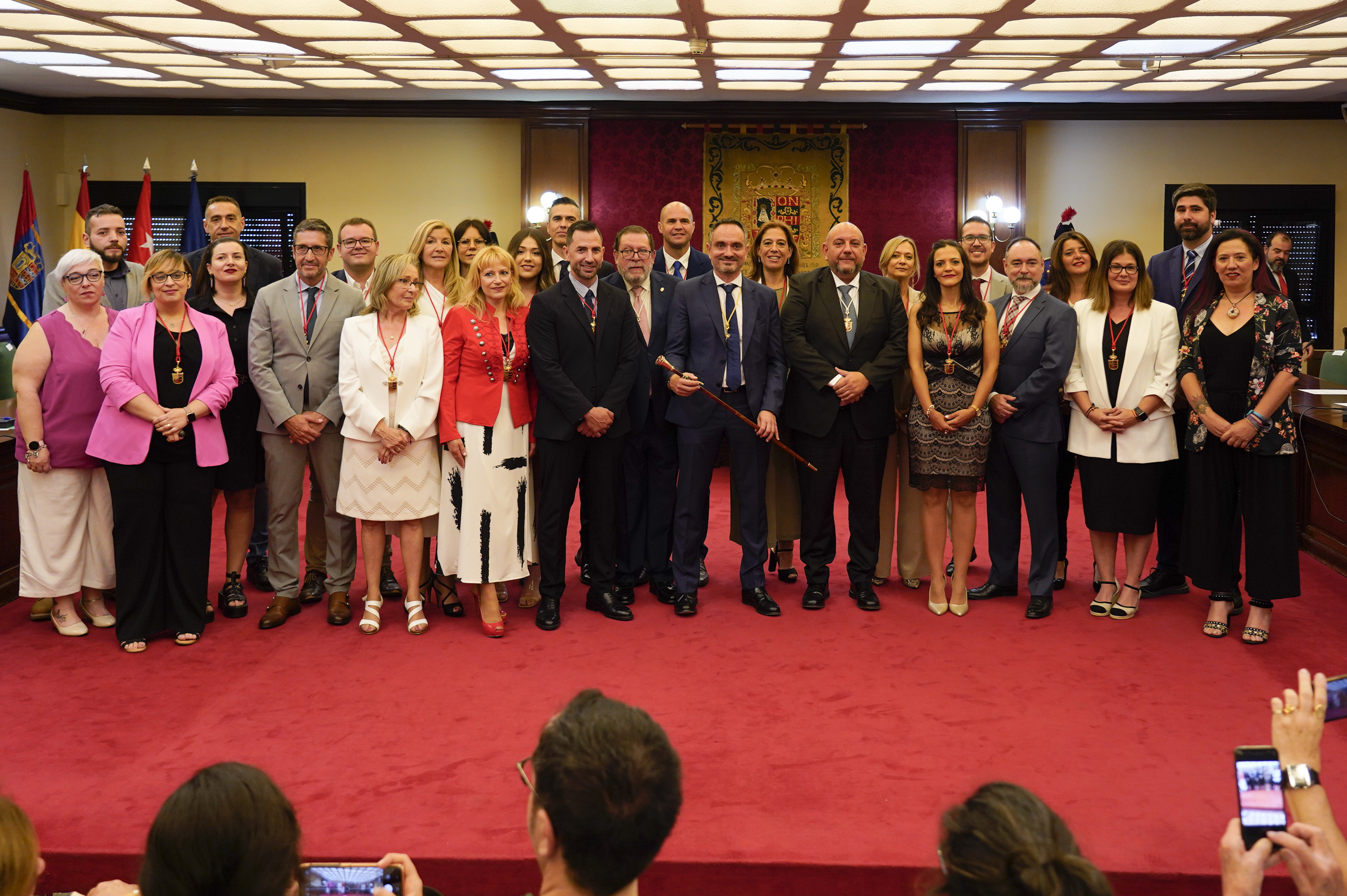 Texto Alternativo: Manuel Bautista es investido como nuevo Alcalde de Móstoles