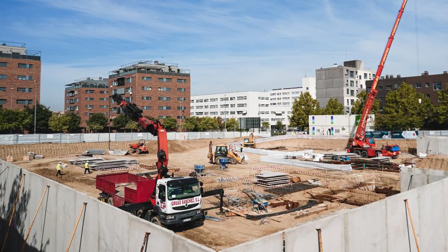 Texto Alternativo: Díaz Ayuso facilitará la construcción de 50.000 nuevas viviendas en la región durante esta Legislatura