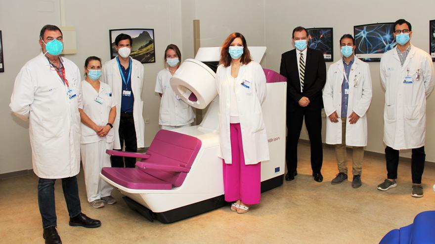 Texto Alternativo: El Hospital Clínico coordina un ensayo clínico internacional con un PET dedicado específicamente al estudio del cerebro