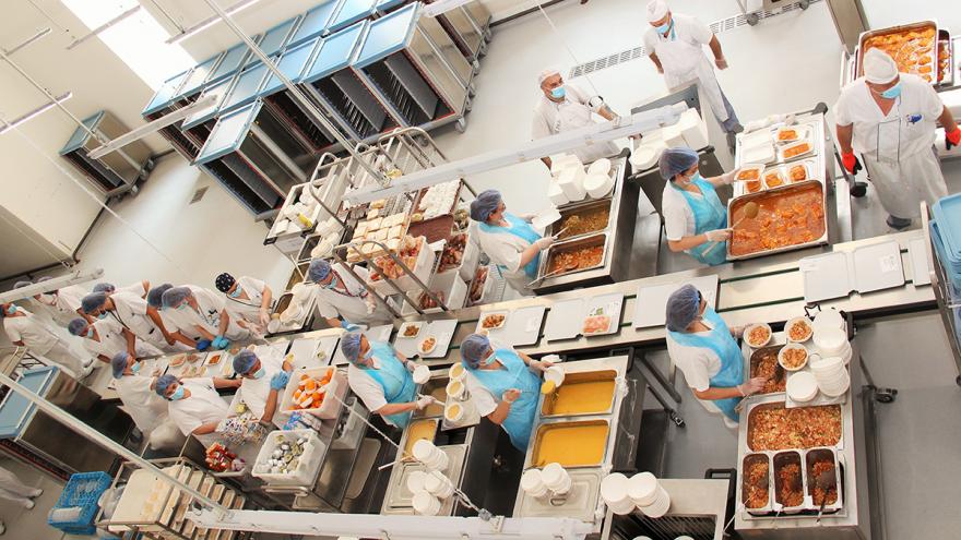 Texto Alternativo: El Hospital Clínico San Carlos certifica la calidad de la comida que ofrece a sus pacientes