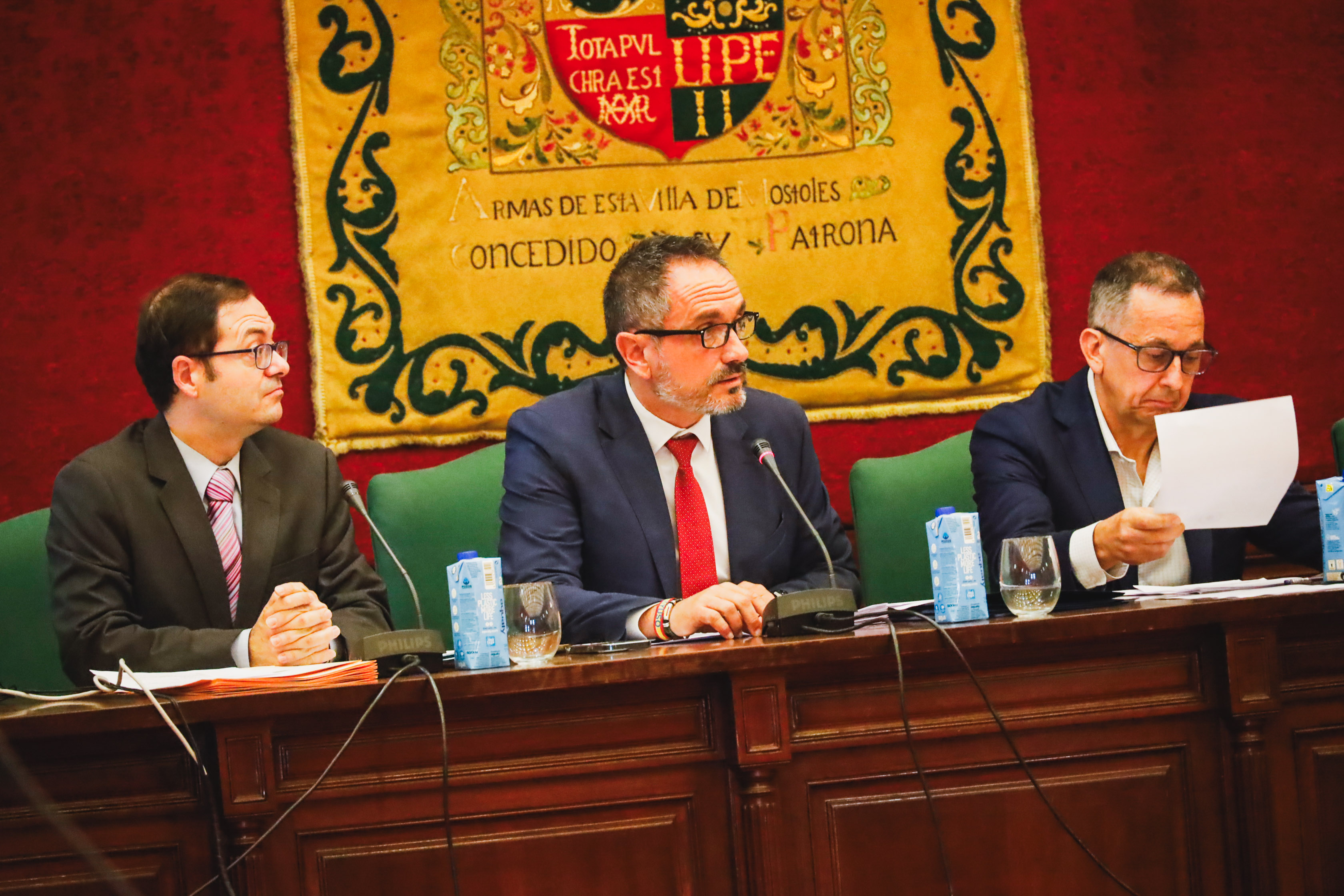 Texto Alternativo: El Pleno de Móstoles aprueba mantener las retribuciones de los miembros de la Corporación Municipal