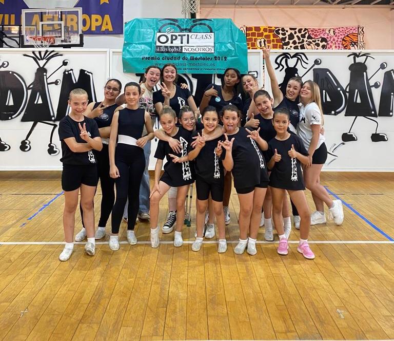 Texto Alternativo: ADAMANIA 2023: Un rotundo éxito en la exhibición de Gimnasia Aeróbica de ADAM
