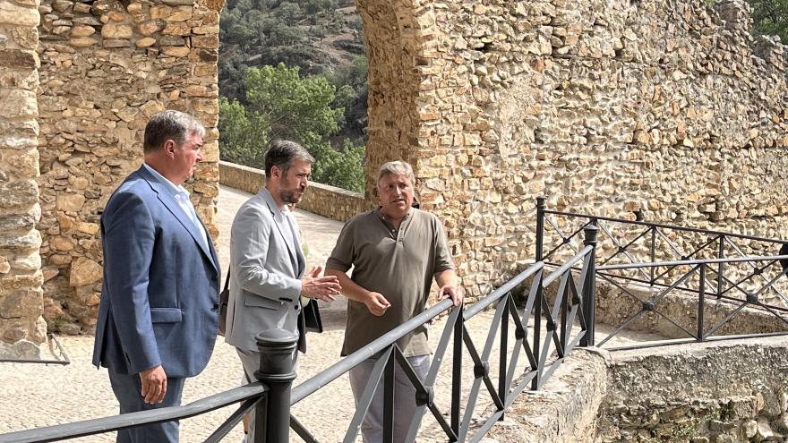 Texto Alternativo: La Comunidad de Madrid colabora con Buitrago del Lozoya, Gascones y La Cabrera para su desarrollo económico y turístico