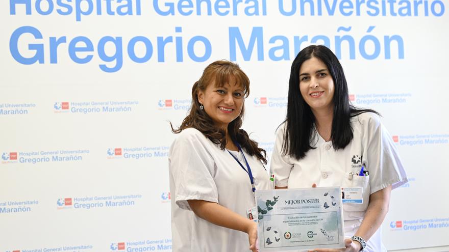 Texto Alternativo: Enfermeras del Hospital Gregorio Marañón, galardonadas por un trabajo sobre cuidados especializados en Esclerosis Múltiple