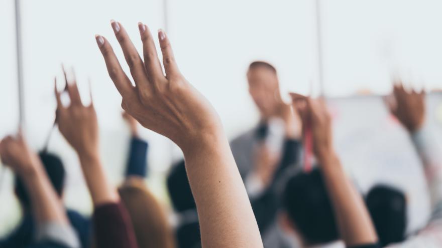 Texto Alternativo: La Comunidad de Madrid programa 40 cursos para que docentes de Formación Profesional actualicen conocimientos y estrategias de enseñanza en el aula