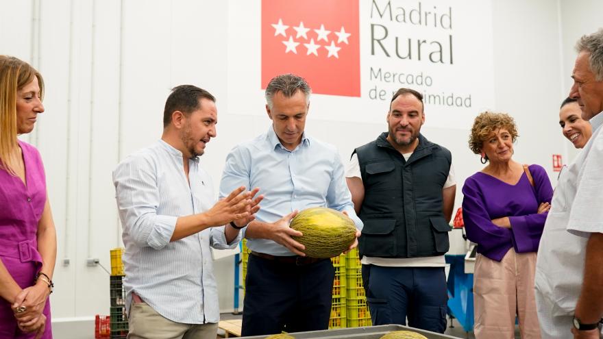 Texto Alternativo: La Comunidad distribuye en Madrid Rural cerca de 100.000 kilos de productos frescos y de temporada procedentes de su huerta