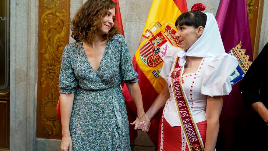 Texto Alternativo: Díaz Ayuso participa en los actos conmemorativos en honor a la Virgen de la Paloma
