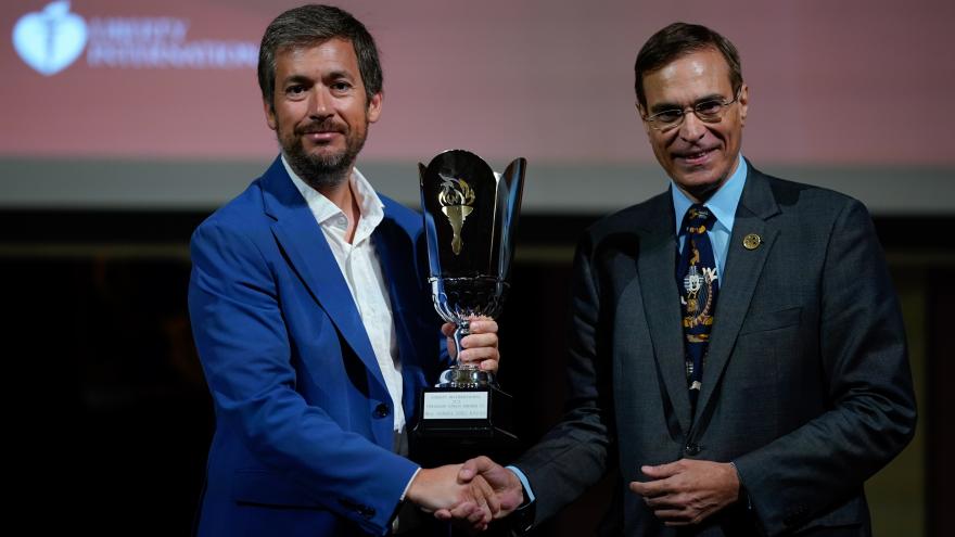 Texto Alternativo: Díaz Ayuso, galardonada con La Antorcha de la Libertad 2023 por su contribución a que Madrid sea un polo de atracción de inversiones y talento