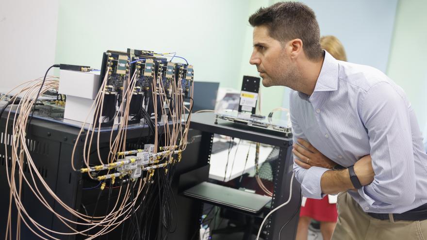 Texto Alternativo: Los Institutos de Estudios Avanzados de la Comunidad de Madrid lideran el desarrollo científico y tecnológico de la región