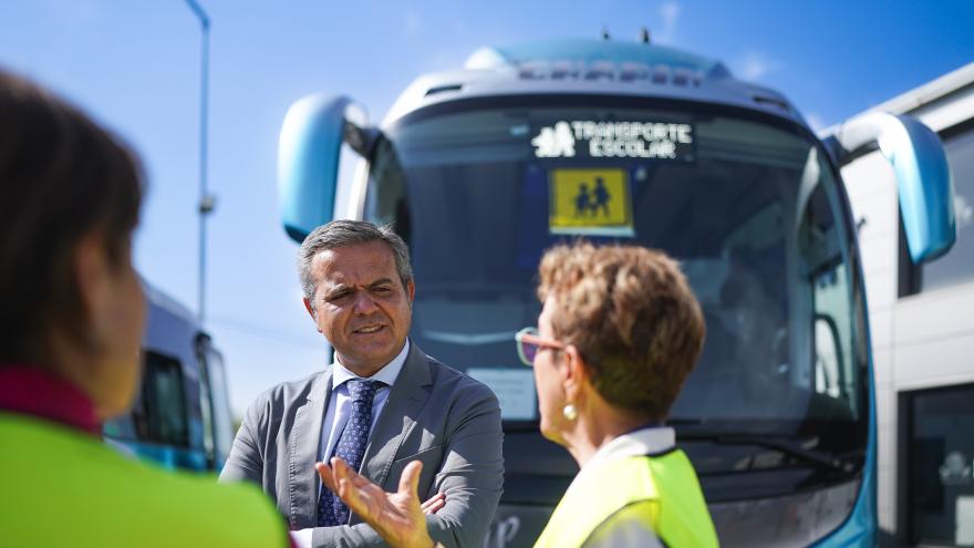 Texto Alternativo: La Comunidad de Madrid prevé inspeccionar 800 vehículos de transporte escolar a lo largo del presente curso