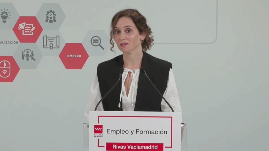 Texto Alternativo: Díaz Ayuso anuncia la renovación automática de la demanda de empleo de los ciudadanos afectados por la DANA para evitar desplazamiento a las oficinas