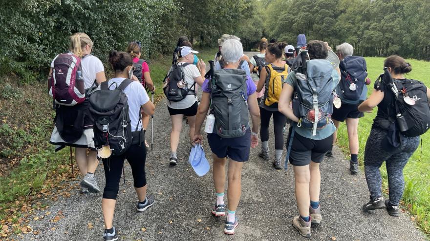 Texto Alternativo: Pacientes oncológicas del Hospital Universitario Infanta Cristina inician el Camino de Santiago