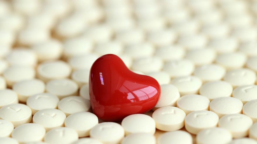 Texto Alternativo: Los farmacéuticos de Atención Primaria revisan tratamientos de pacientes que viven en residencias de mayores o con discapacidad