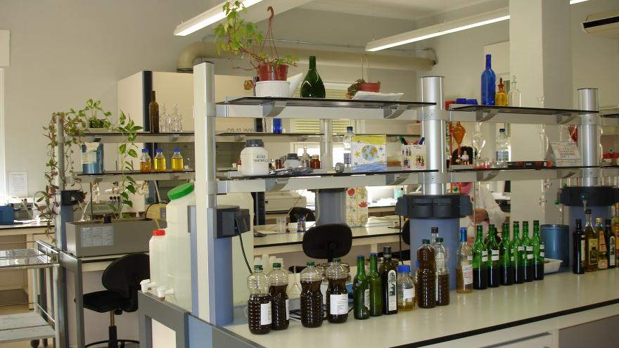 Texto Alternativo: La Comunidad de Madrid renovará este curso 80 laboratorios de institutos públicos