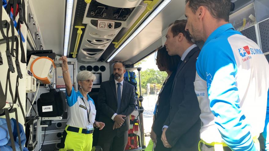 Texto Alternativo: El SUMMA 112 muestra su modelo de atención a la emergencia a sanitarios de República Dominicana