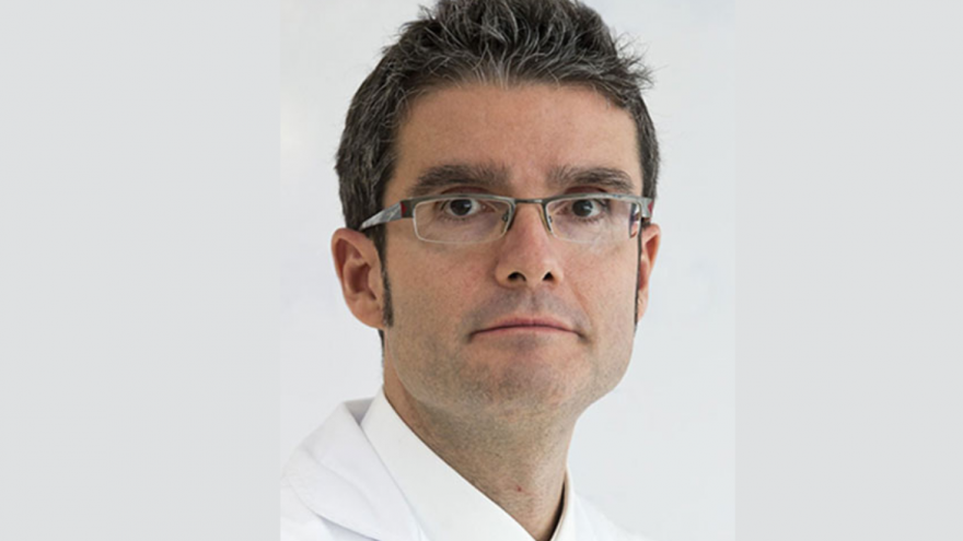 Texto Alternativo: Un investigador del Hospital 12 de Octubre, Premio Mary J. Matthews de Patología/Investigación Traslacional