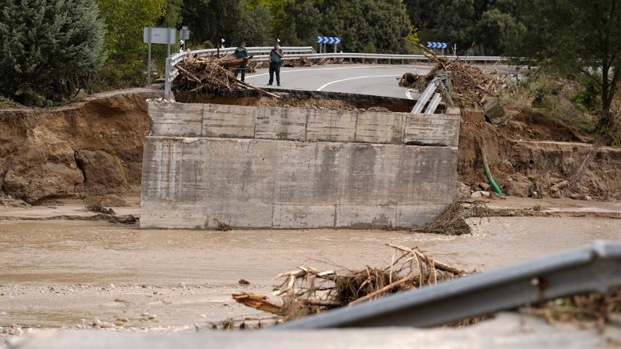 Texto Alternativo: La Comunidad de Madrid invierte para construir dos puentes y restablecer los accesos a Aldea del Fresno afectados por la DANA