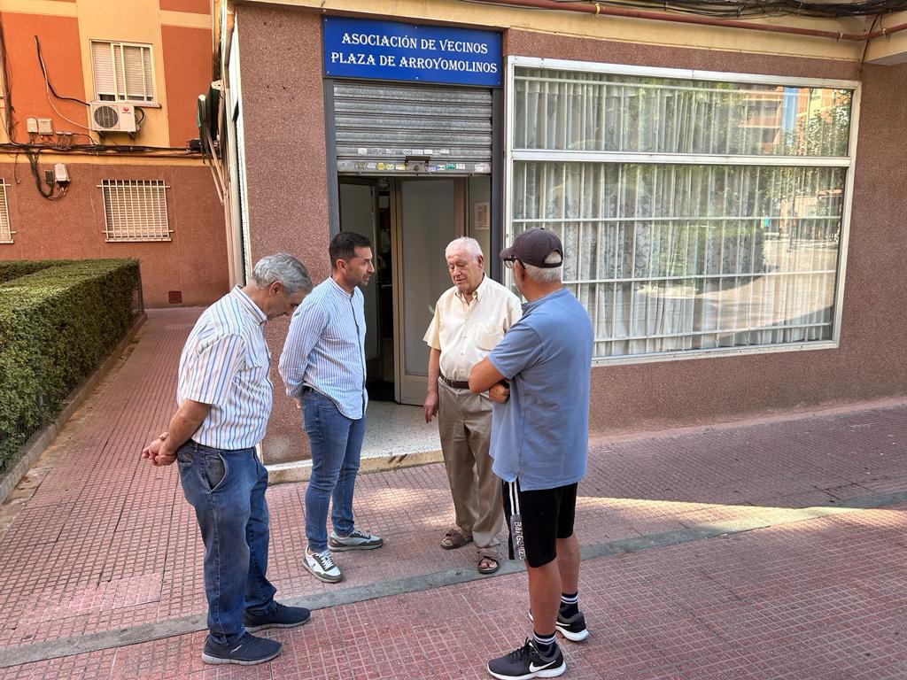 Texto Alternativo: El Concejal de Participación Ciudadana visita varias asociaciones vecinales para conocer sus necesidades