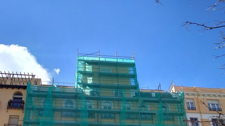 Texto Alternativo: La Comunidad de Madrid amplía el plazo de solicitud de ayudas para la rehabilitación de viviendas en cuatro distritos de la capital y dos barrios de Getafe