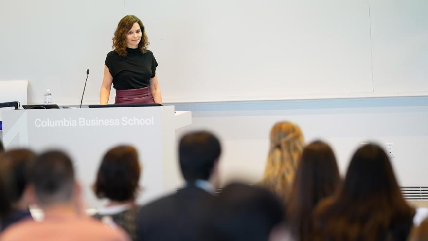 Texto Alternativo: Díaz Ayuso el Gobierno de la Comunidad de Madrid presenta en Nueva York el despliegue de Madrid único en Europa para que el español protagonice la transformación digital
