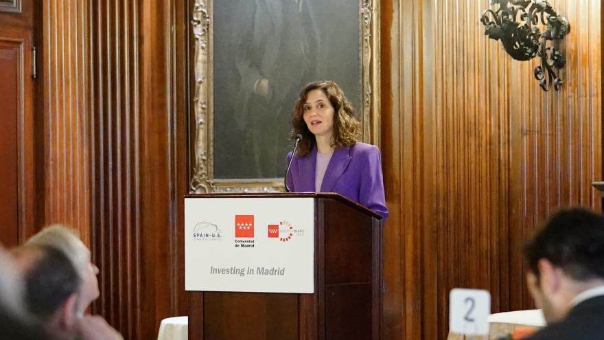Texto Alternativo: Díaz Ayuso garantiza en EEUU seguridad jurídica para las inversiones en Madrid pese a los “intentos de ciertas minorías por deteriorar la vida política española”
