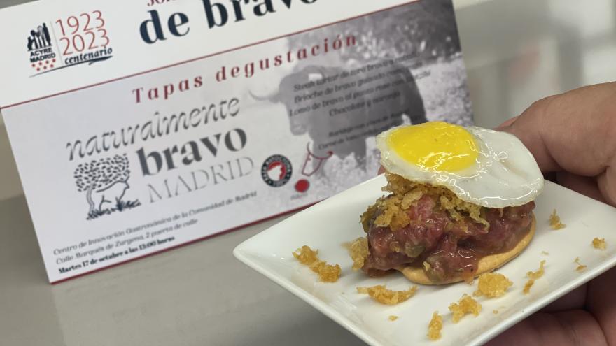 Texto Alternativo: La Comunidad de Madrid demuestra que la carne de toro de lidia contiene 2,46% más proteína y 11,43% menos grasa que la de matadero