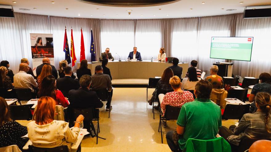 Texto Alternativo: La Comunidad de Madrid programa unas jornadas para sensibilizar sobre la atención telefónica y presencial a personas con discapacidad intelectual