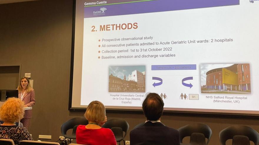 Texto Alternativo: Una geriatra del Hospital Universitario Cruz Roja, premiada en el Congreso Europeo de Geriatría
