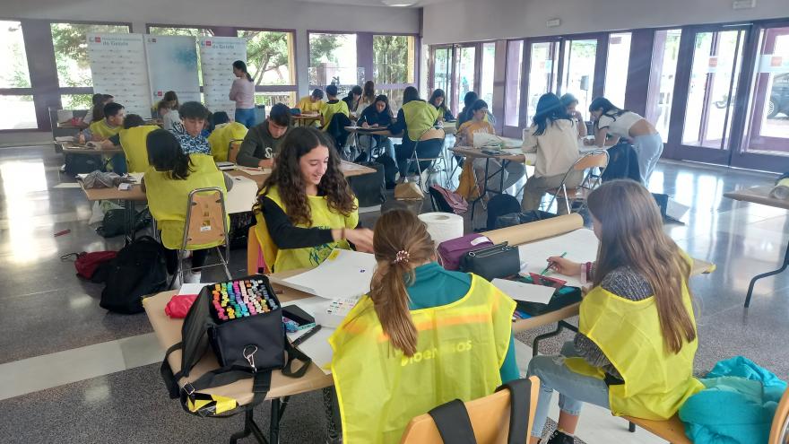 Texto Alternativo: El Hospital de Getafe entrega los premios del IV Concurso de Pintura Rápida Infantil y Juvenil