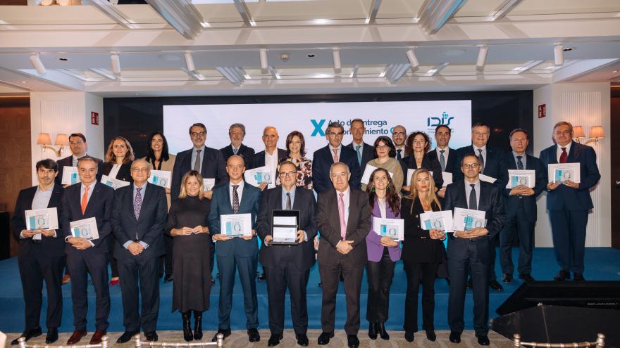 Texto Alternativo: El Hospital Universitario del Henares recibe el Reconocimiento QH a la calidad en la gestión sanitaria