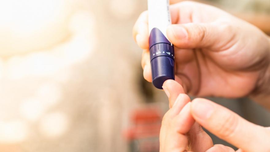 Texto Alternativo: La Comunidad de Madrid entregará gratuitamente sensores de medición de glucosa en centros de salud a 20.000 enfermos de diabetes