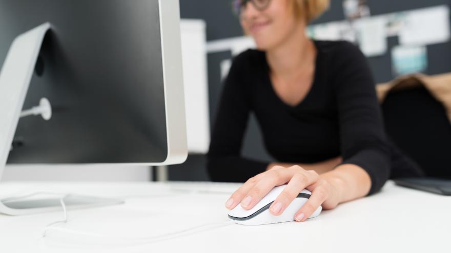 Texto Alternativo: La Comunidad de Madrid robotizará más de 200 procesos administrativos para agilizar el trabajo de los empleados públicos