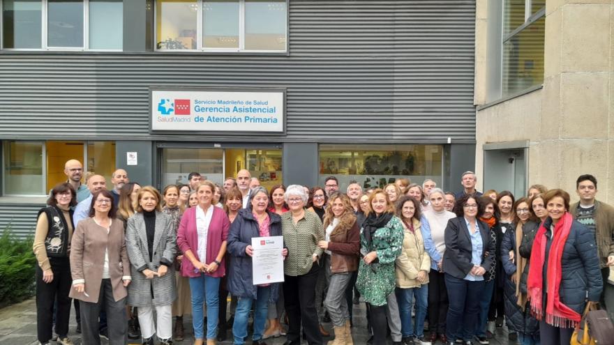 Texto Alternativo: La Gerencia Asistencial de Atención Primaria renueva su certificación con el sello Madrid Excelente, que reconoce la calidad de su gestión